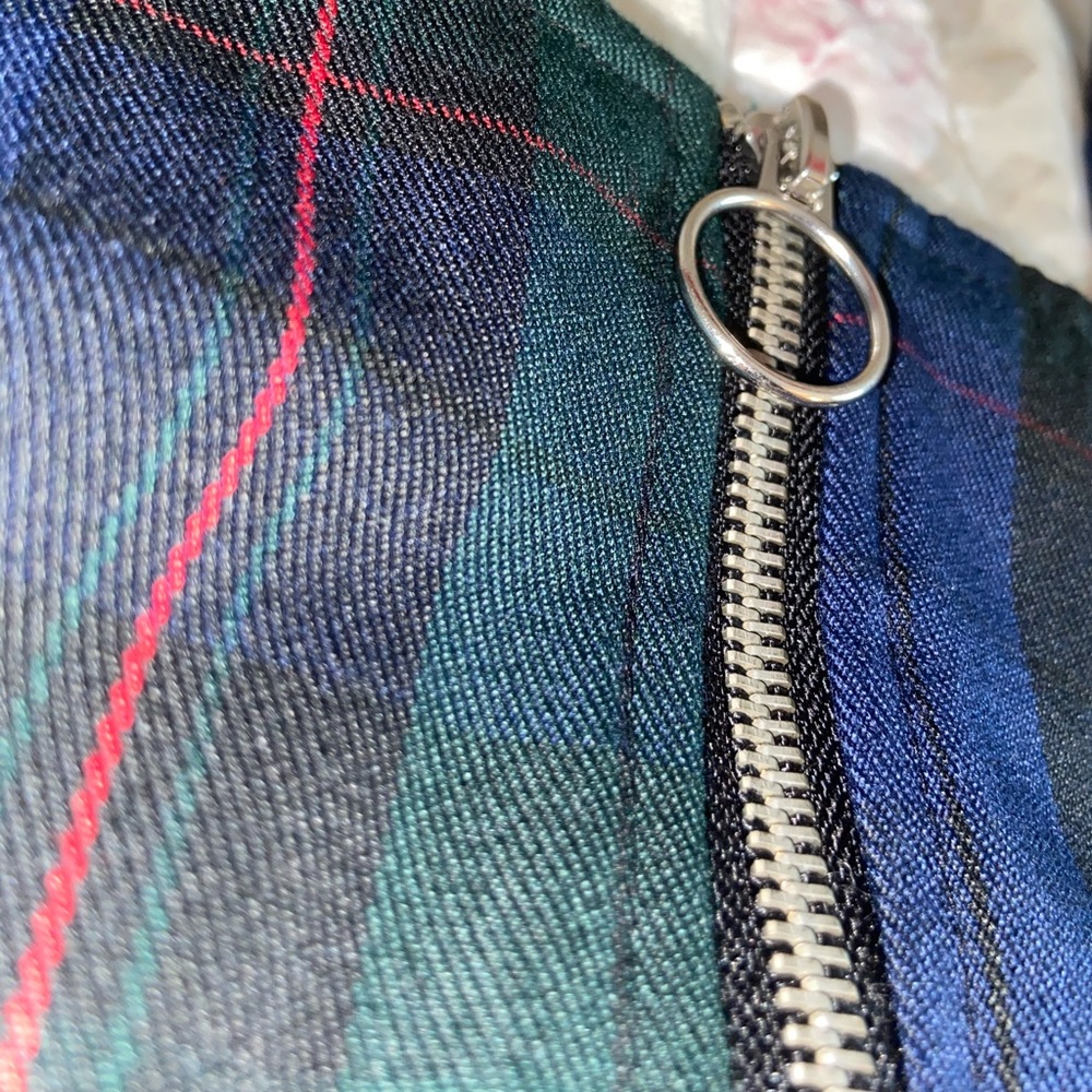 Plaid old school dress:)